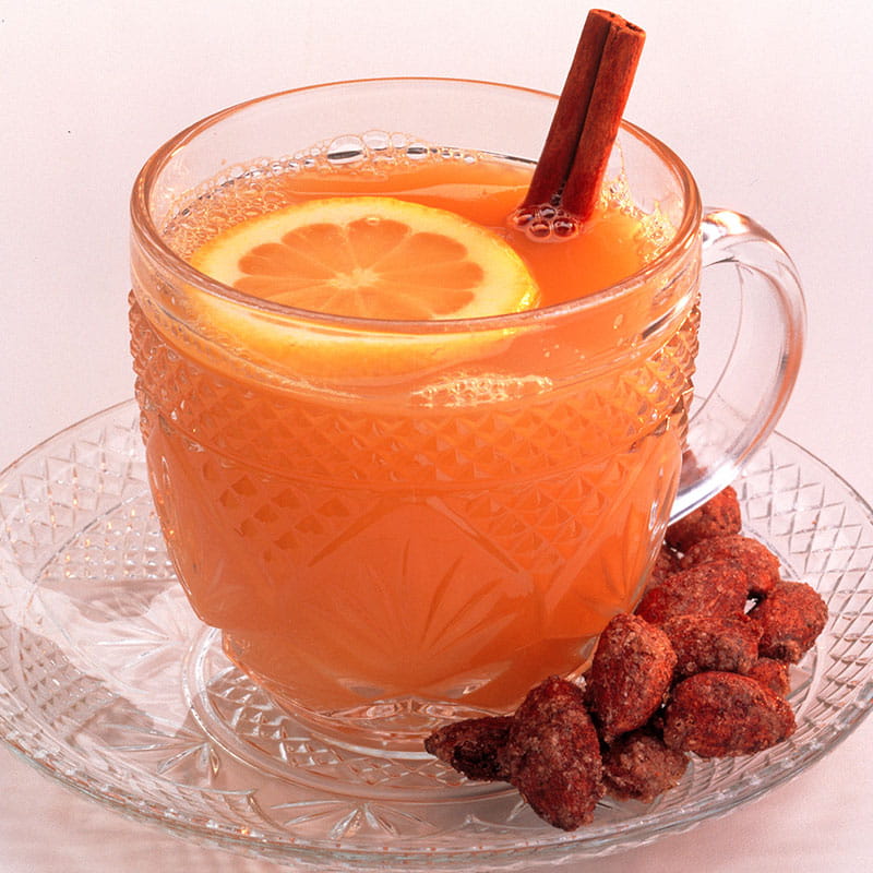 Яблучний сік з корицею