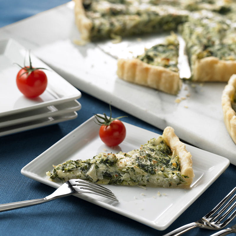 Кіш з сиром шпинатом і пармезаном