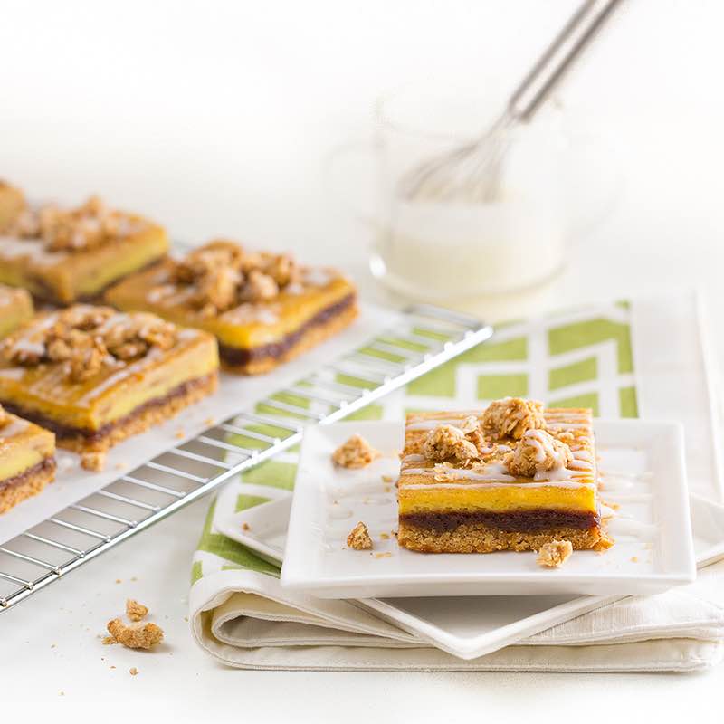 Корицево вівсяні заварні батончики з ромово родзинковим соусом