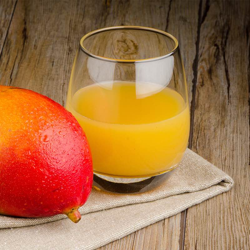 Коктейль санрайс з соусом чамой і манго