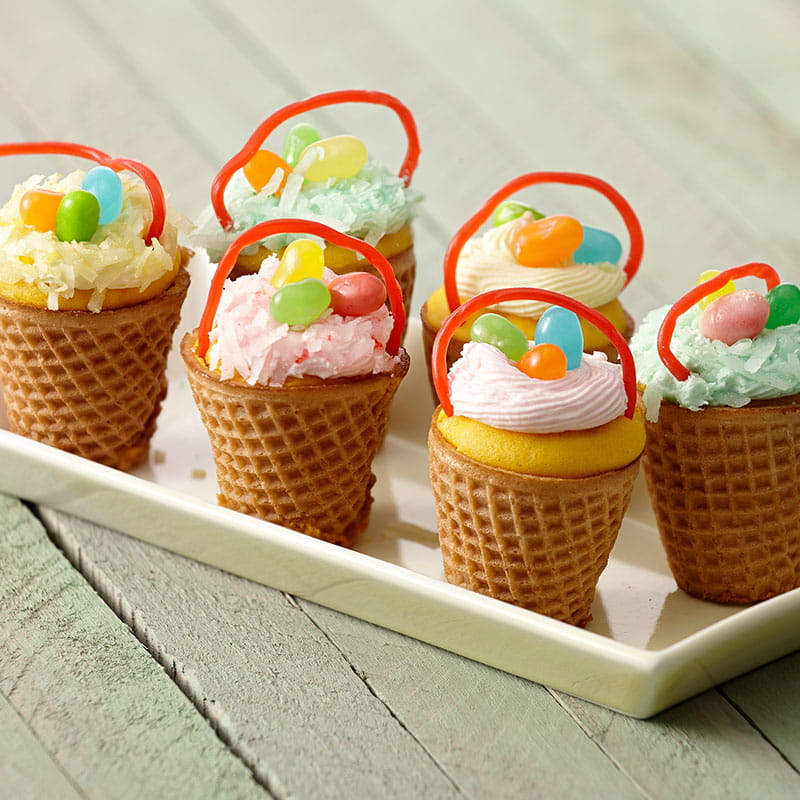 Кекси в Великодніх корзинках 