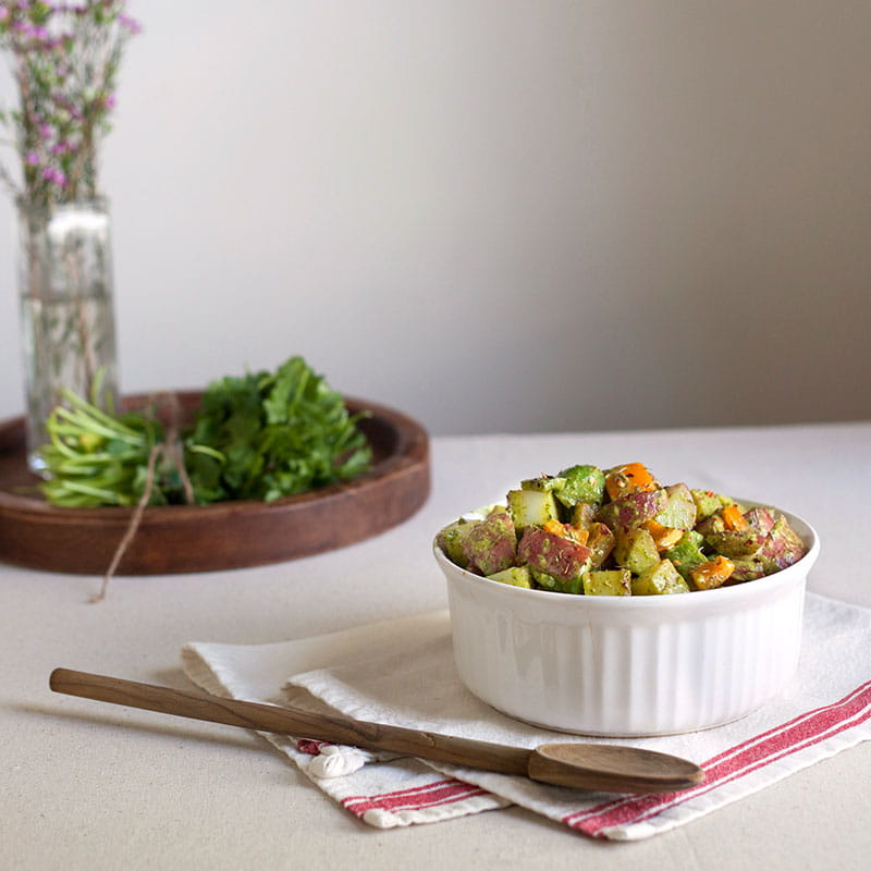 Салат з картоплею гриль під соусом чімічуррі з кінзі та лайму