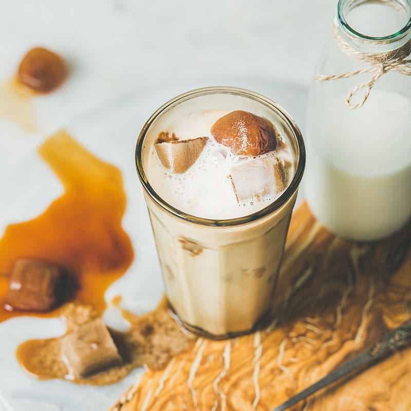 Латте з апельсиновим сиропом