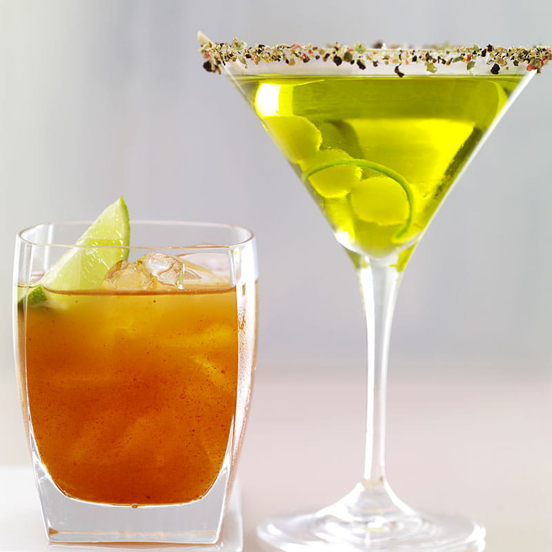 Саке з зеленим чаєм та сумішшю перців