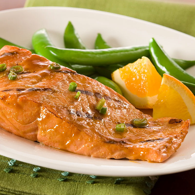 Лосось в медовому соусі з імбиром