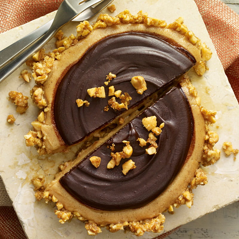 Тістечка снікердудль з арахісовим маслом корицею та подрібненим арахісом