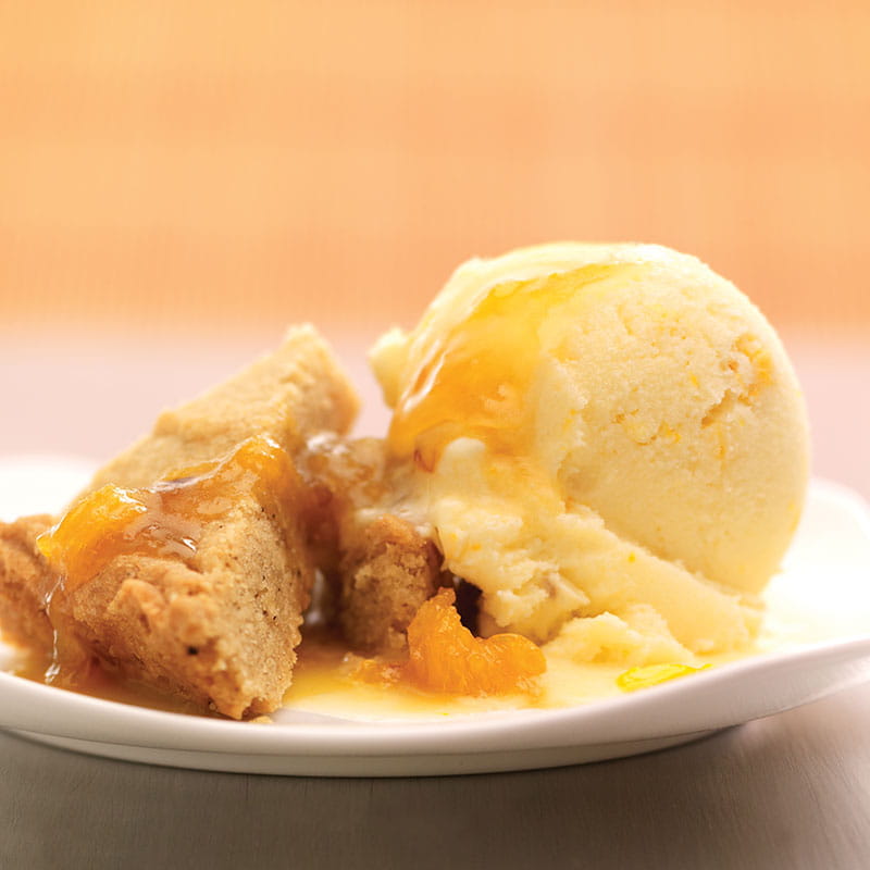 Сорбет кокосовий з кедровими горішками, коньяком та куркумою