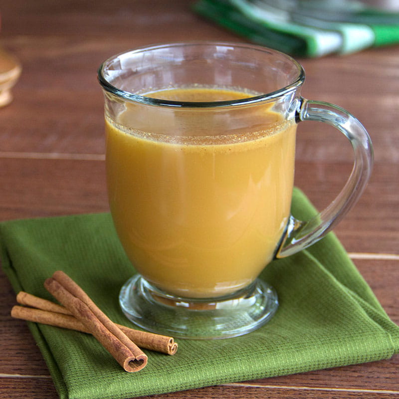 Пряний гарячий яблучний сидр