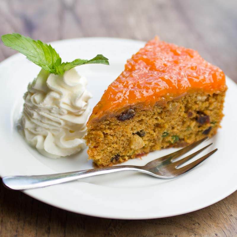 Пряний фісташковий пиріг із кокосовим кремом