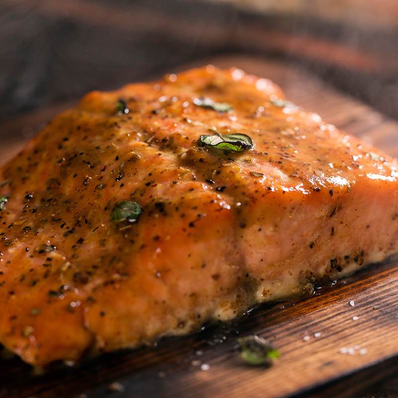 Форель на пару з ароматними кабачками