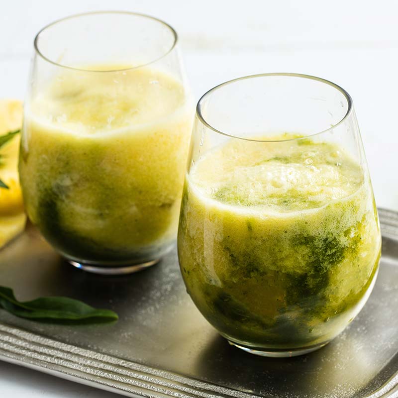 Медова сангрія з ананасом